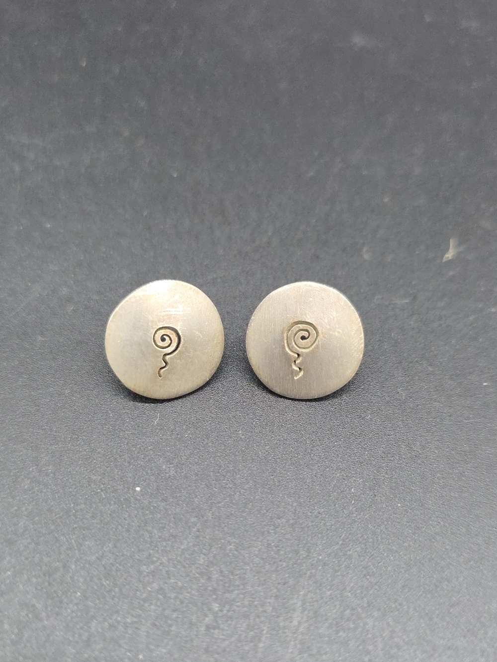 Dalia Sterling Silver Round Spiral Stud Earrings - Silver